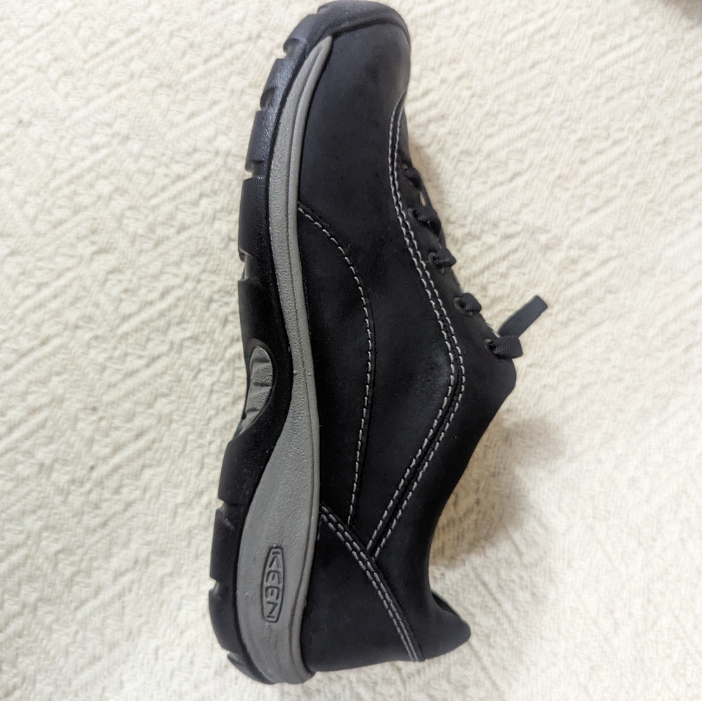 Women's Keen Presidio ll black shoes